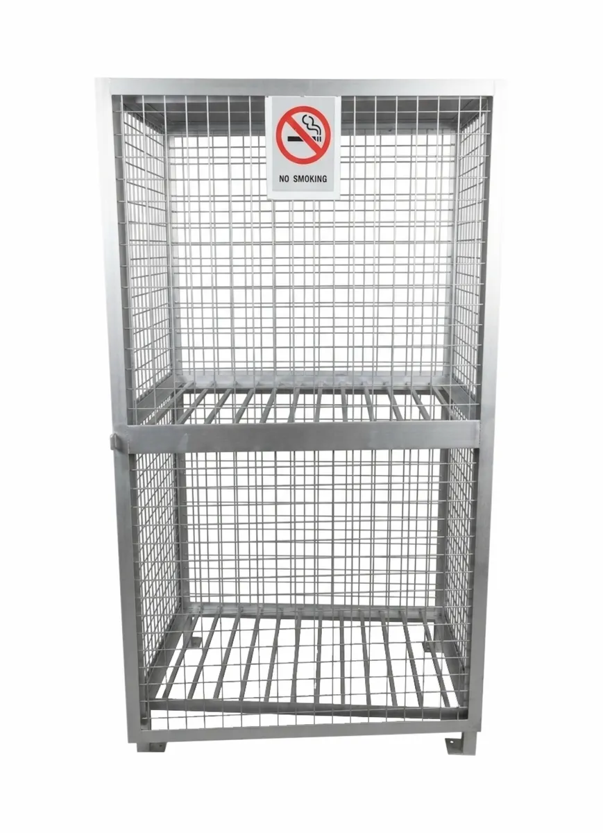 ProSteel cage for eight forklift propane cylinders — Product photo